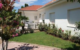 Apartments Tulipan - With Free Private Parking Garage