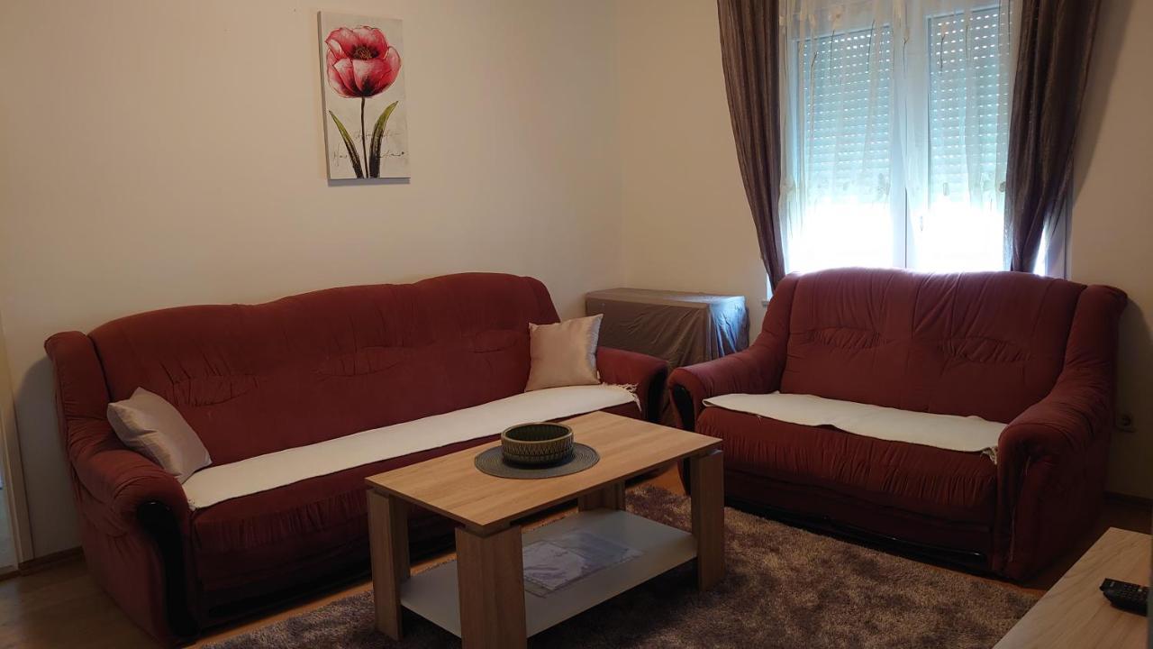 Apartments Tulipan - With Free Private Parking Garage Mostar Exterior foto